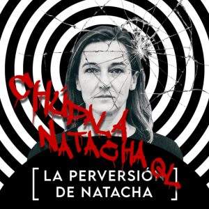 Escena de la obra “La Perversión de Natacha”, comedia negra chilena dirigida por Marco Espinoza, con Magdalena Acuña, Carol Henríquez y Alejandro León en el elenco.
