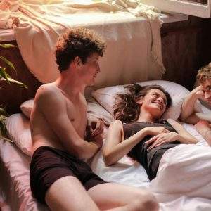 Poliamor, Tríos y Erotismo: Los Panoramas Más Hot para San Valentín en Santiago